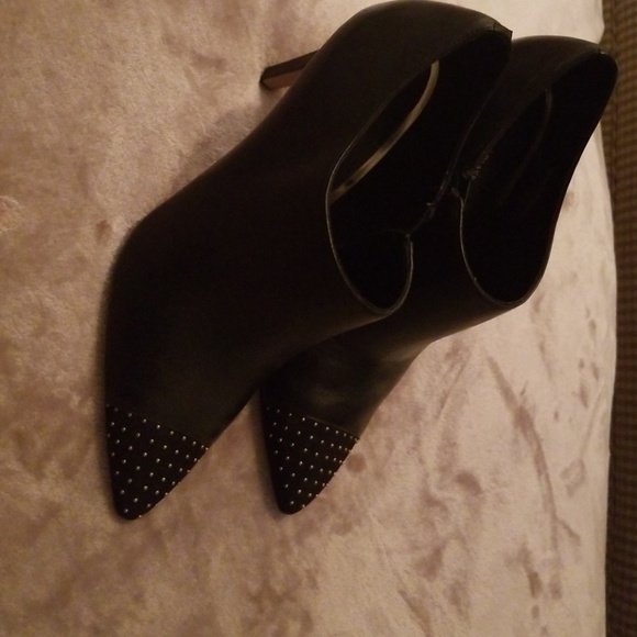 Ankle Boot - Picture 4 of 5
